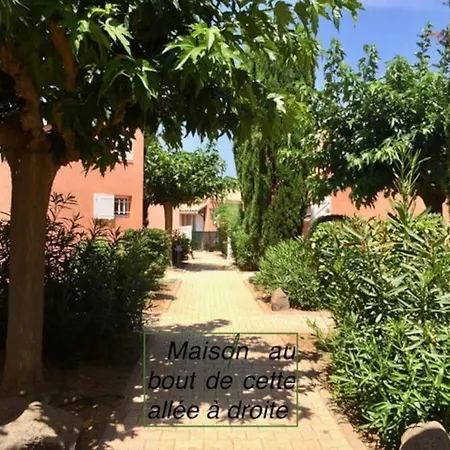 度假居 Maisonnette, 5 Pers, 500m Plage, Parking, Terrasse
