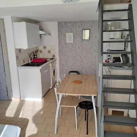 Holiday home Maisonnette, 5 Pers, 500m Plage, Parking, Terrasse
